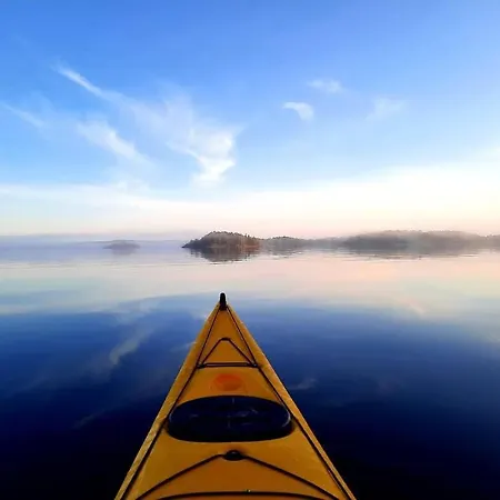 בית הארחה Gyttja Vaestergards נאובו